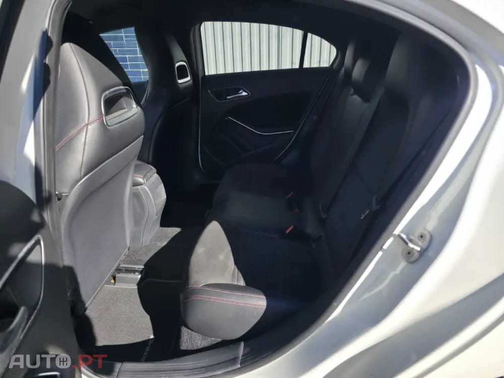 Mercedes-Benz A 180 d AMG Line