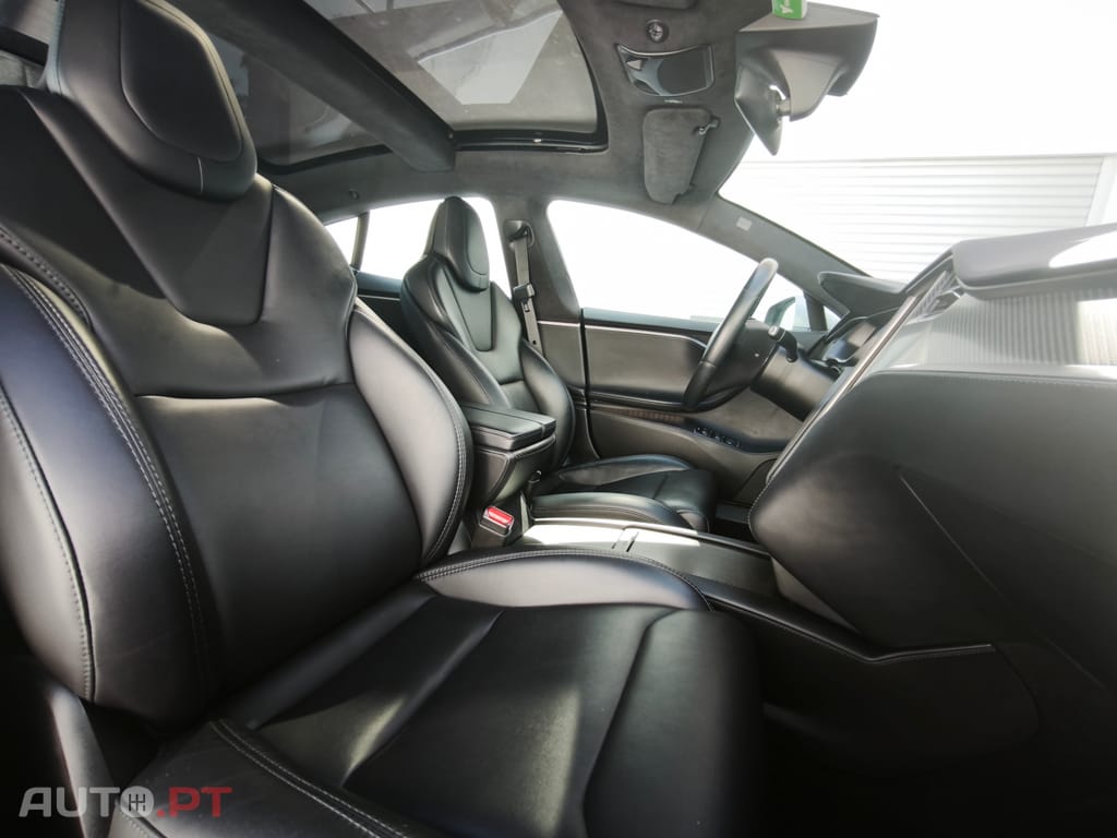 Tesla Model S 75D Dual Motor