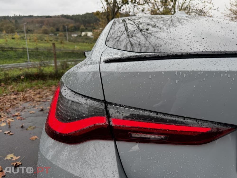 BMW 420 i Pack Desportivo M Auto