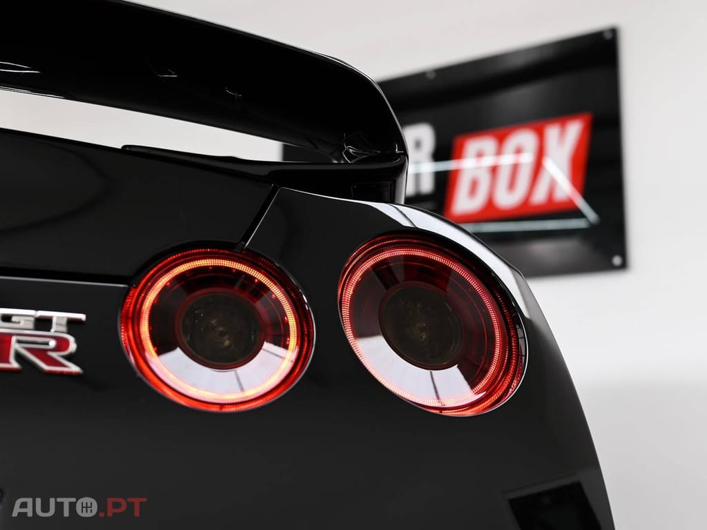 Nissan GT-R 3.8 V6 Black Edition