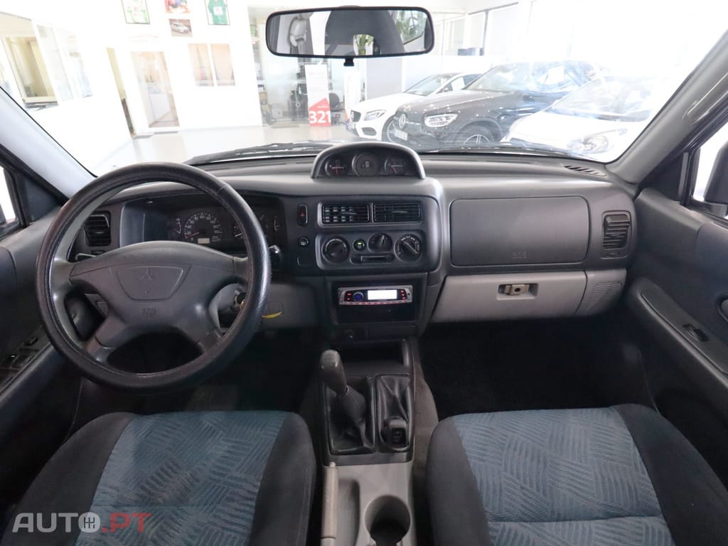 Mitsubishi Pajero Sport 2.5 TD GLS