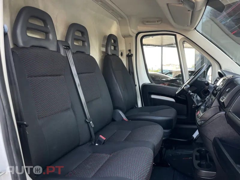 Peugeot Boxer 2.2 Blue HDi 335 L3H3 Pro