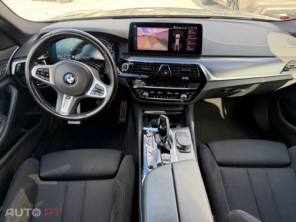 BMW 530 e Pack Desportivo M