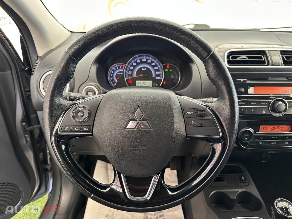 Mitsubishi Space Star 1.2 Intense Connect Edition
