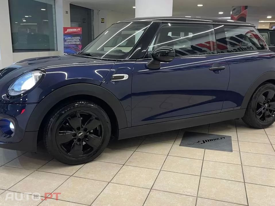 MINI One D BLACK DETAILS