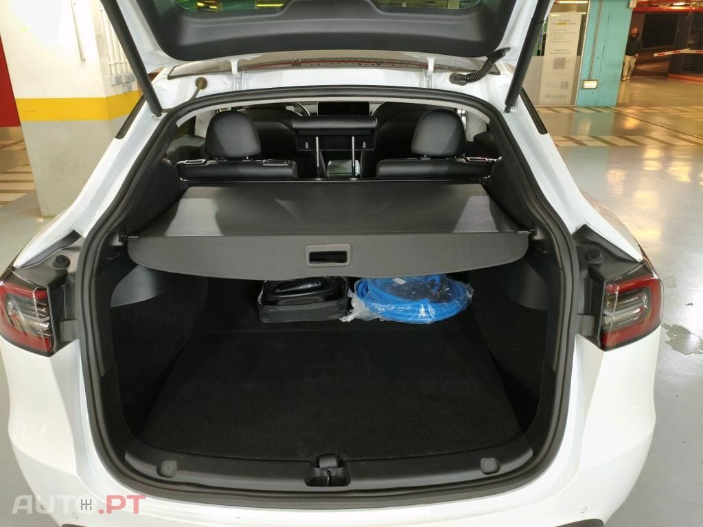 Tesla Model Y Long Range Tração Integral