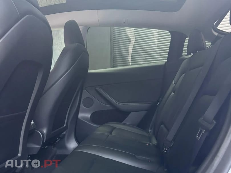 Tesla Model Y Long Range Dual Motor AWD