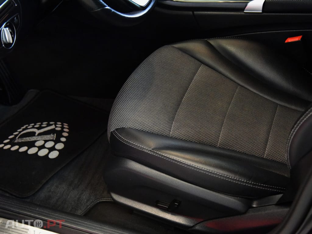 Mercedes-Benz C 300 BlueTEC Hybrid AMG Line