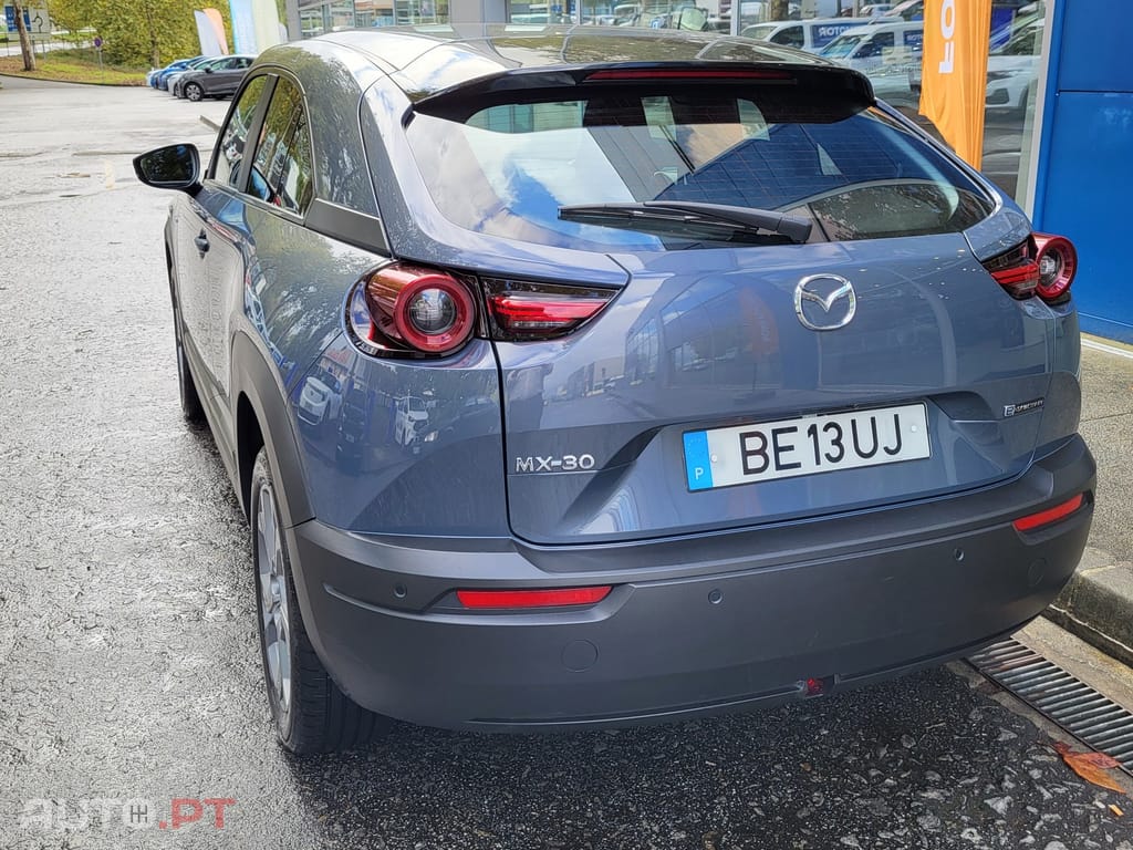 Mazda MX-30 e-Skyactiv Advantage+Modern Confidence
