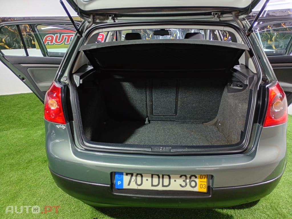 Volkswagen Golf 1.9 TDi 6V Confortline