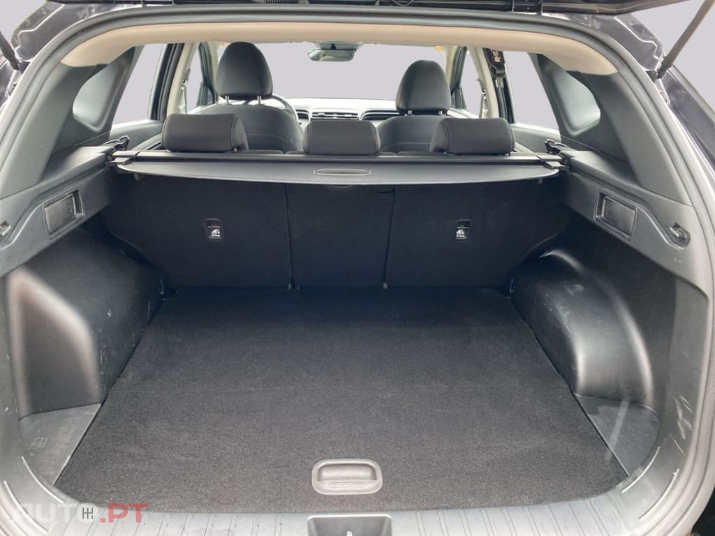 Hyundai Tucson I.V.A DEDUTÍVEL 1.6 T AT6 4WD PHEV AC/A
