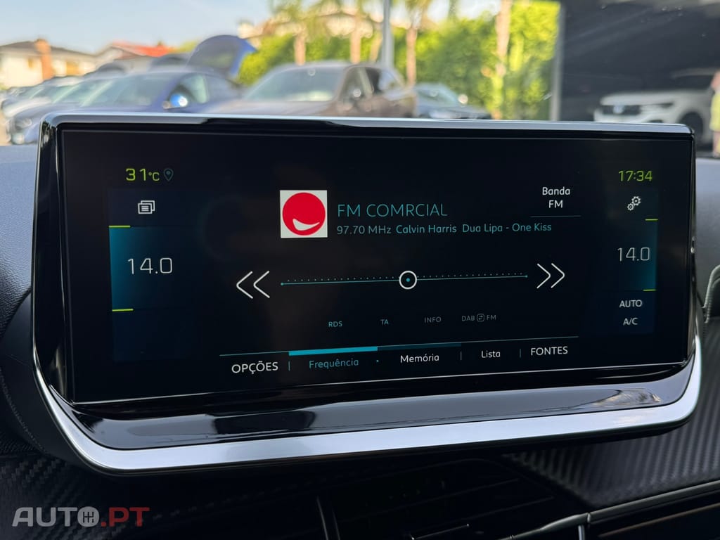 Peugeot E-2008 50 kWh GT