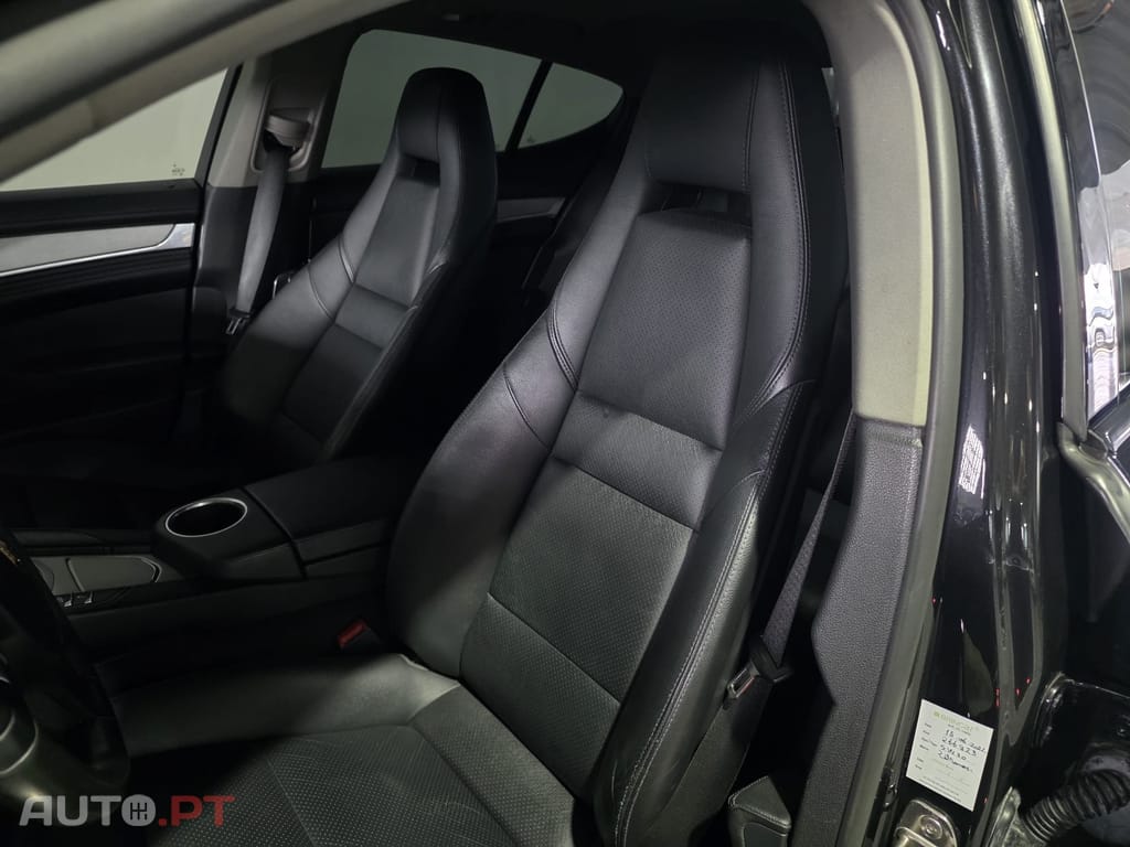 Porsche Panamera Platinum Edition