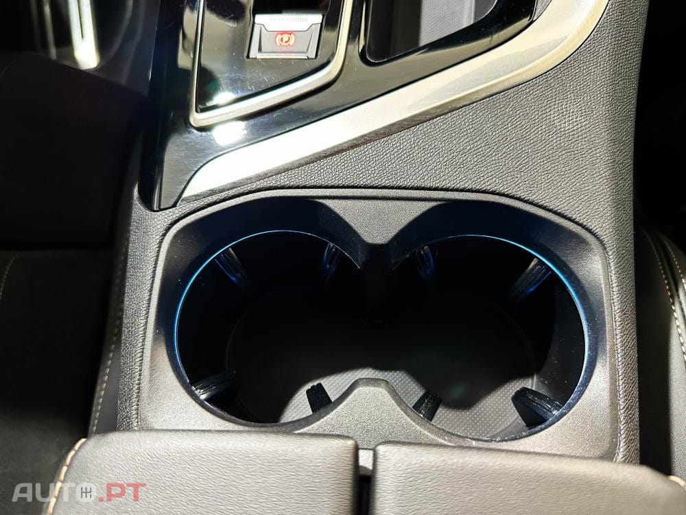 Peugeot 3008 1.6 Hybrid GT Pack e-EAT8