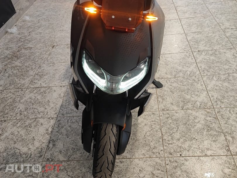 BMW CE 04 PRO