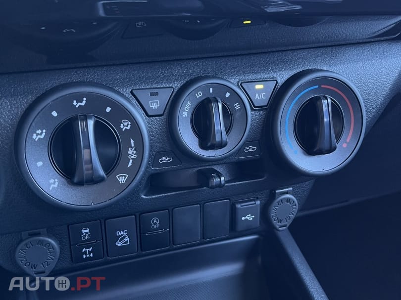 Toyota Hilux 2.4 D-4D 4WD CD CM Aut.