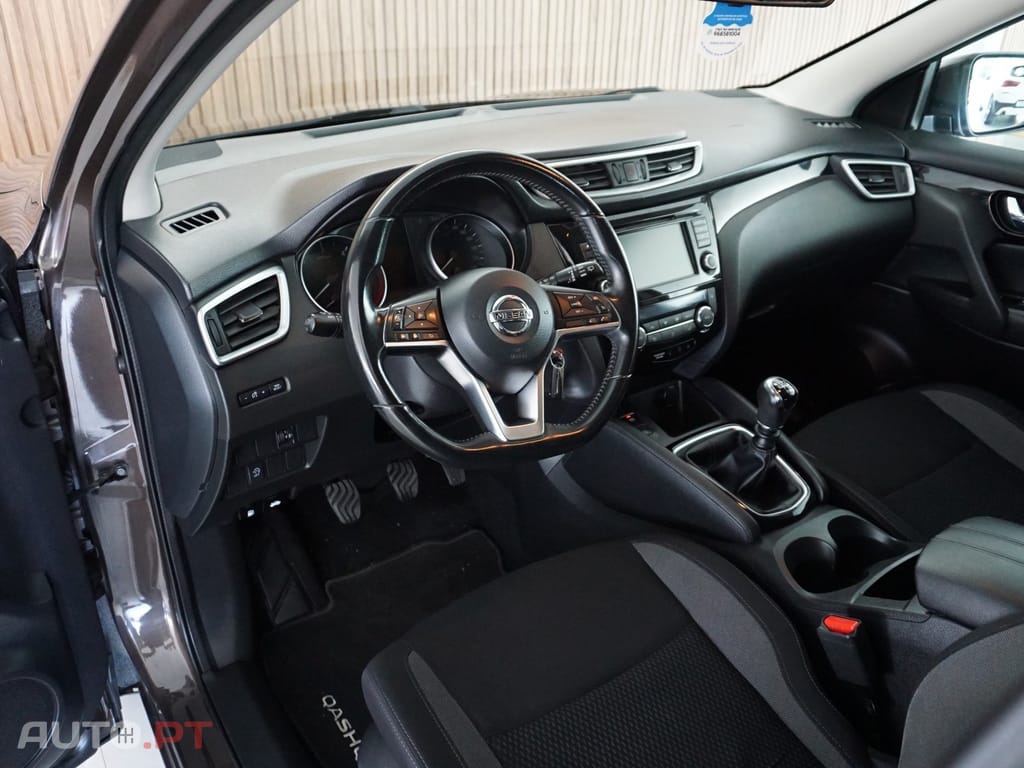 Nissan Qashqai 1.5 dCi N-Connecta J18