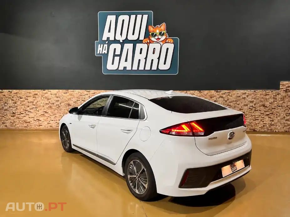 Hyundai IONIQ 1.6 GDI PHEV — fotografia 4