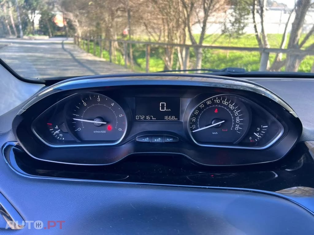 Peugeot 208 1.5 BlueHDi Allure