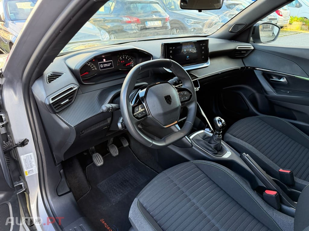 Peugeot 2008 1.2 PureTech Active Pack