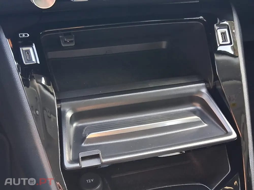 Peugeot 2008 1.2 PureTech Allure EAT8