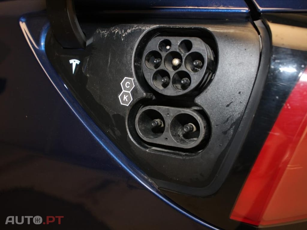 Tesla Model 3 AWD Dual Motor Performance