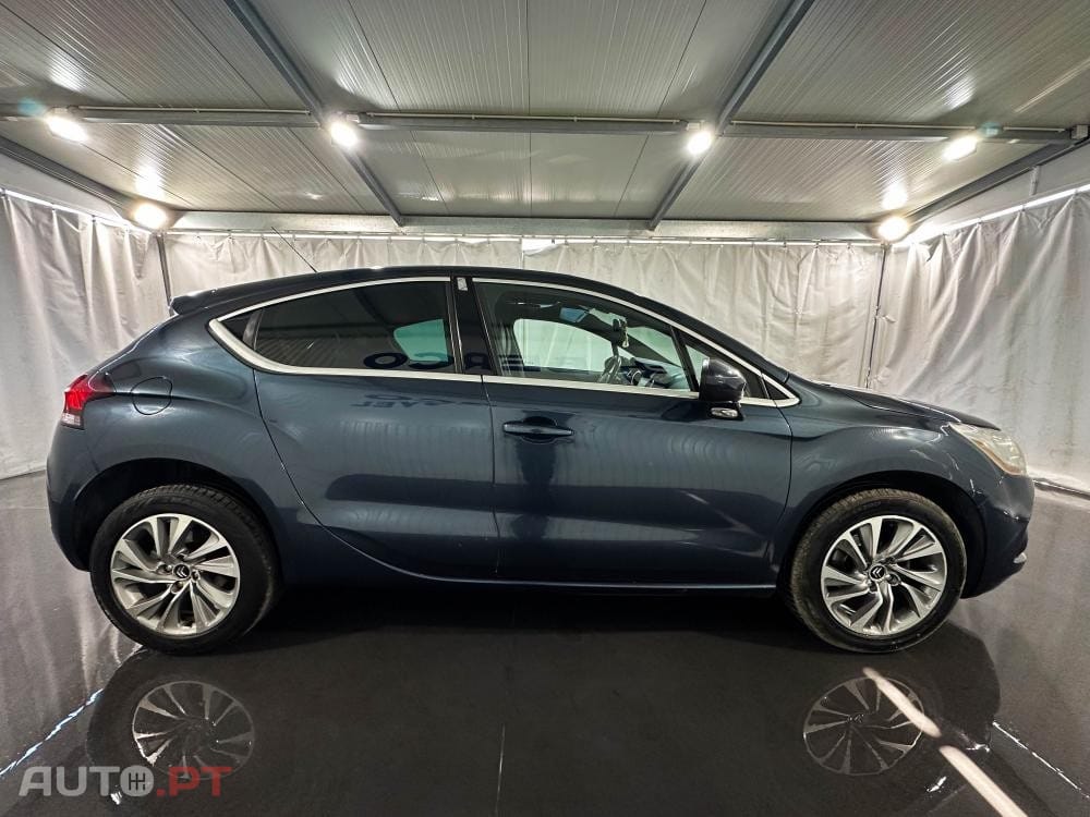 Citroen DS4 1.6 BlueHDi So Chic EAT6 J18