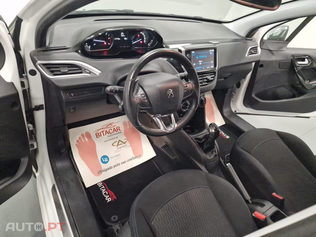 Peugeot 208 1.6 BlueHDi Style