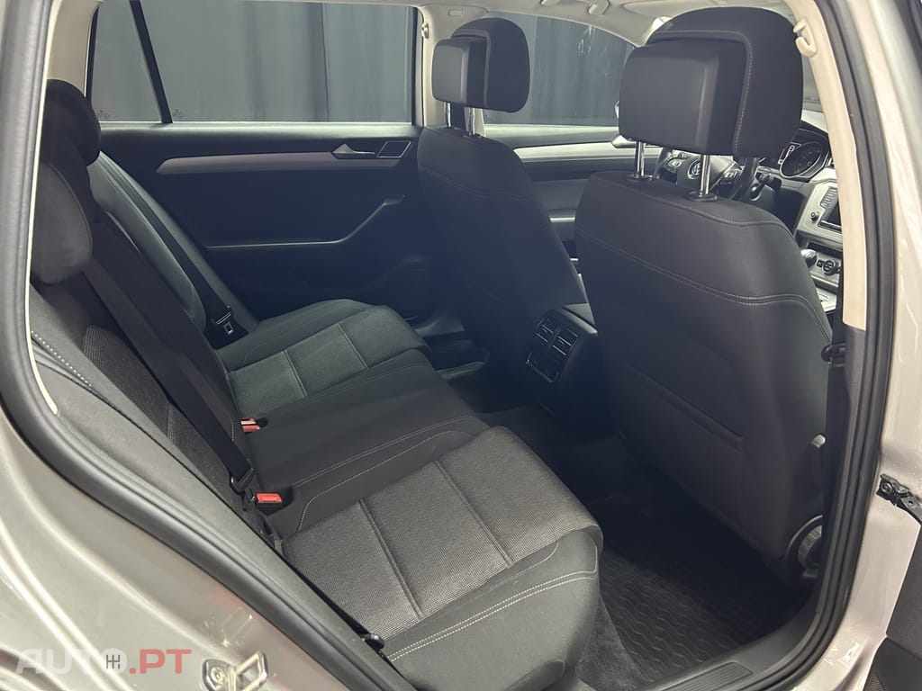 Volkswagen Passat Variant 1.6 TDI Confortline DSG