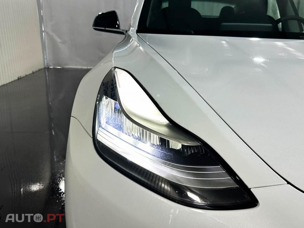 Tesla Model 3 Long-Range Dual Motor AWD