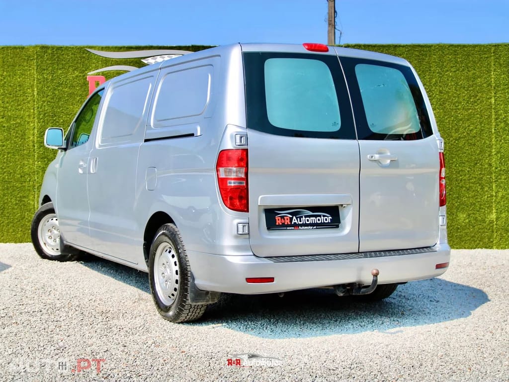 Hyundai H1 H1 STAREX 2.5CRDI L2 DUPLA PORTA LATERAL — fotografia 2