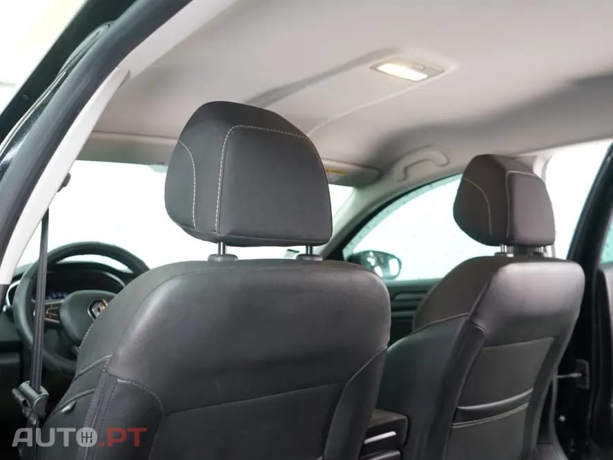 Renault Mégane Sport Tourer 1.5 Blue dCi Intens EDC