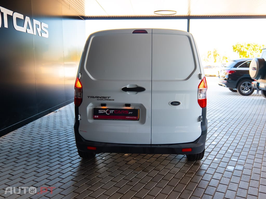 Ford Tourneo 1.5 TDCi Ambiente