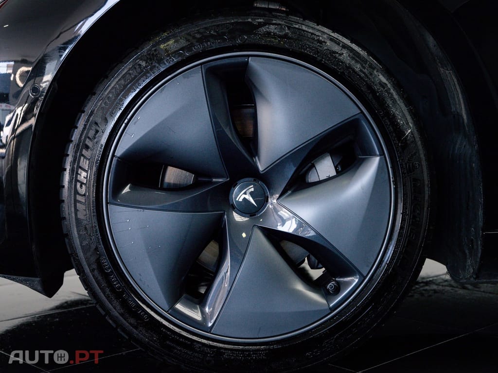 Tesla Model 3 Standard RWD Plus