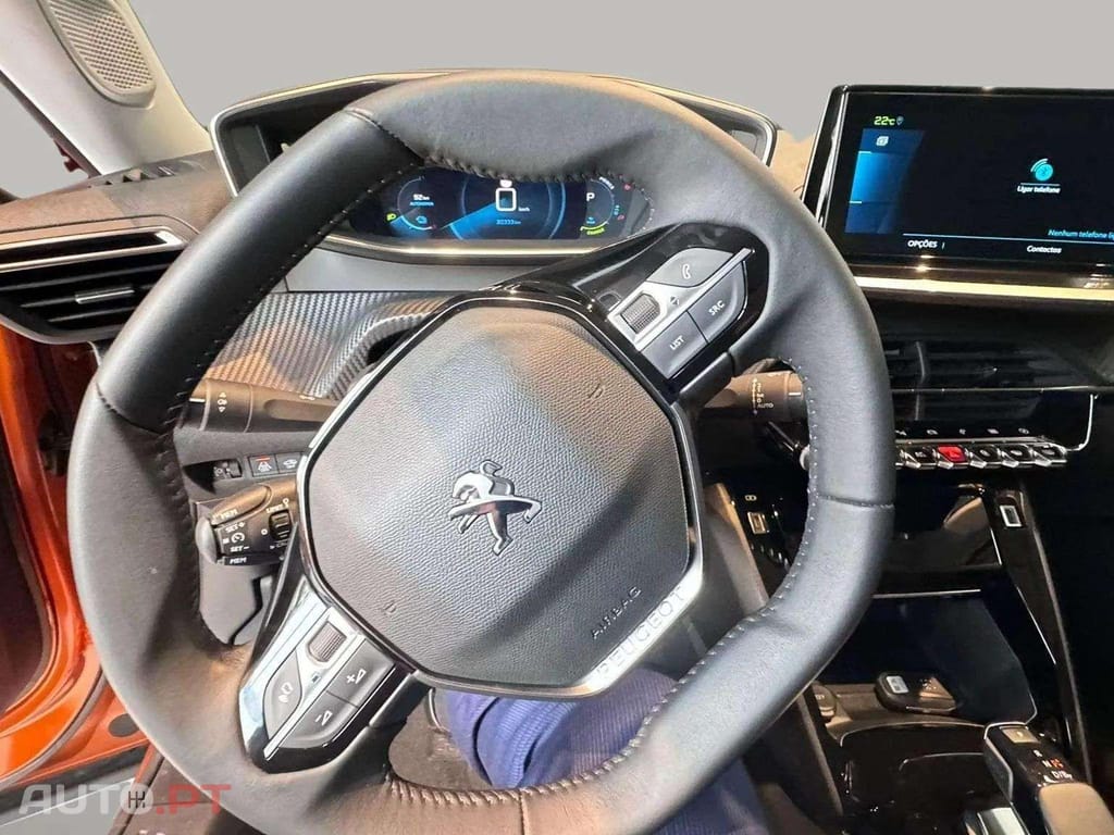 Peugeot E-2008 Allure 