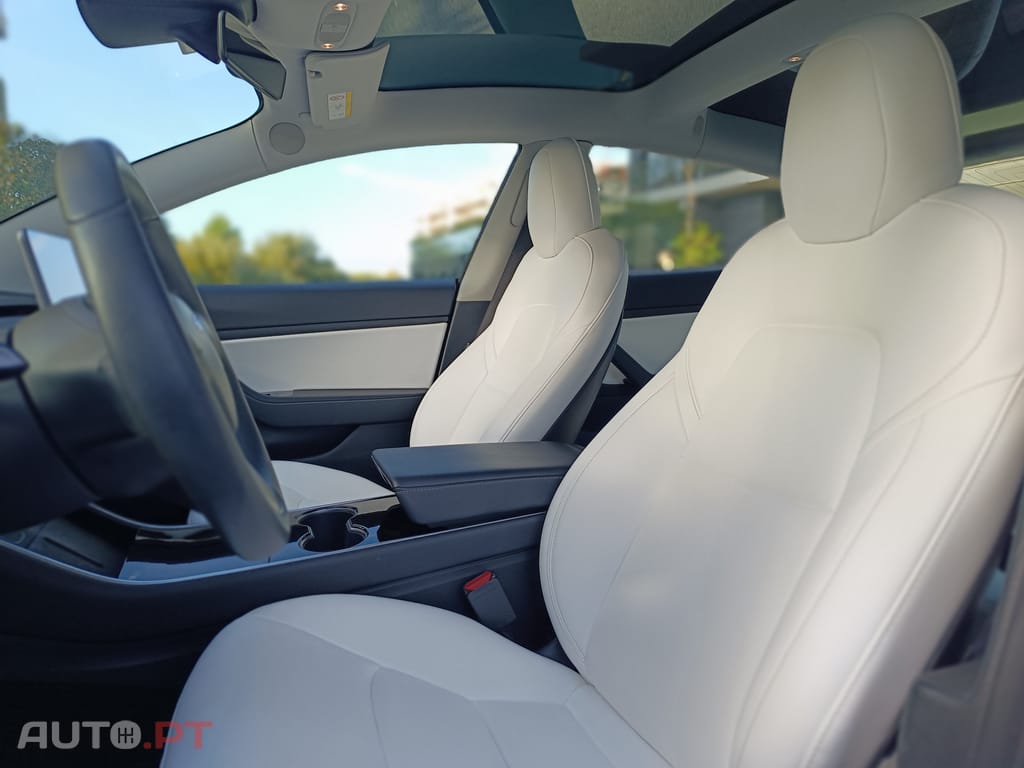 Tesla Model 3 Standard Range Plus RWD
