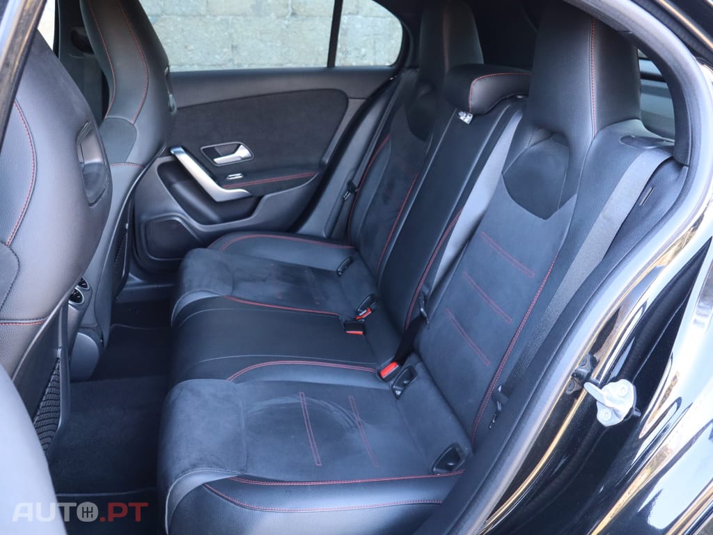 Mercedes-Benz A 250 e AMG Line