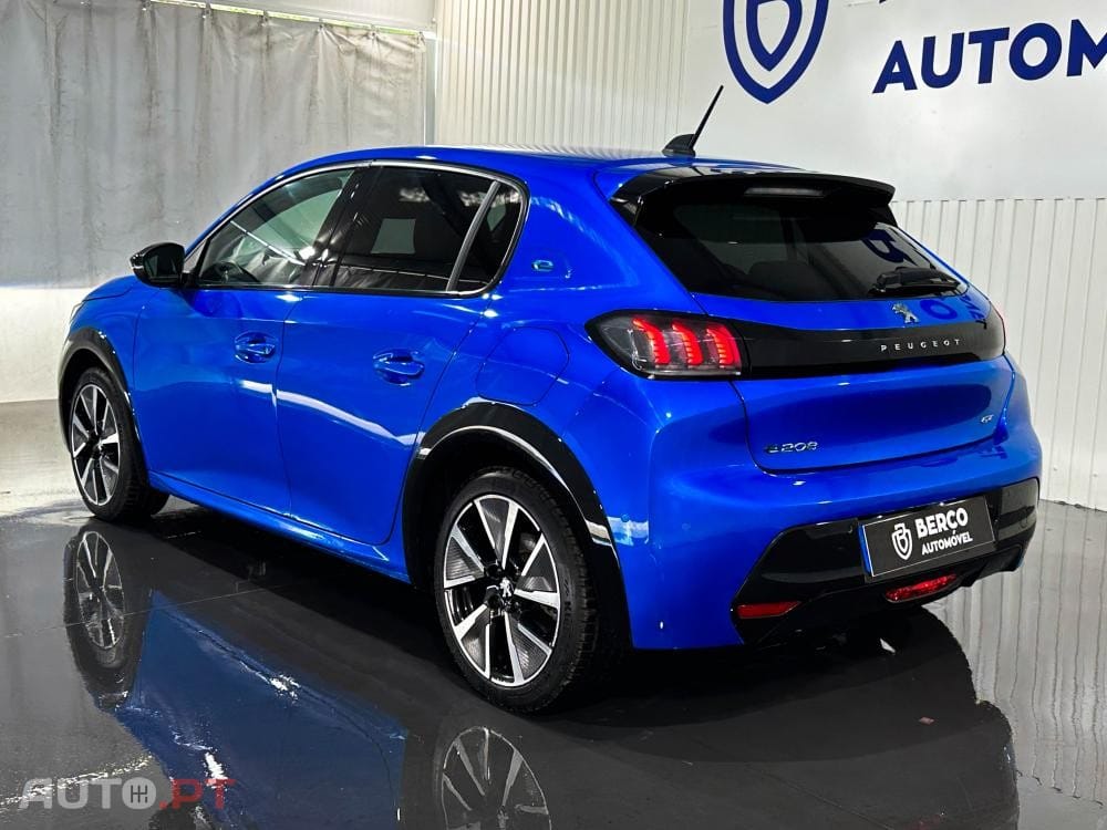 Peugeot E-208 50 kWh GT Pack