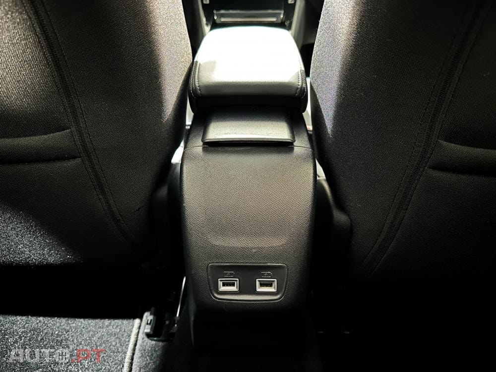 Peugeot E-208 50 kWh Allure Pack
