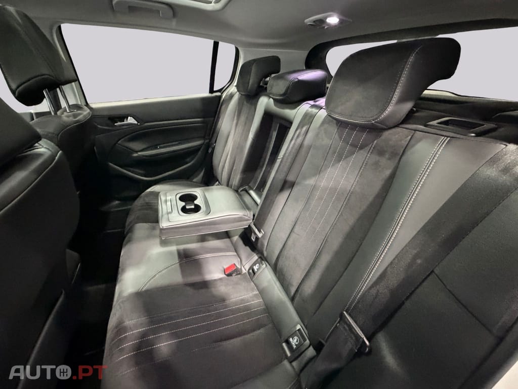 Peugeot 308 1.2  Feline