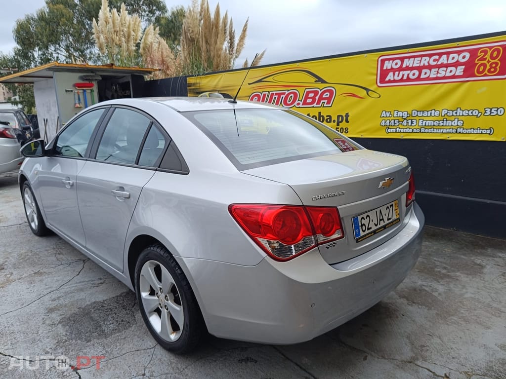 Chevrolet Cruze 1.6 LS