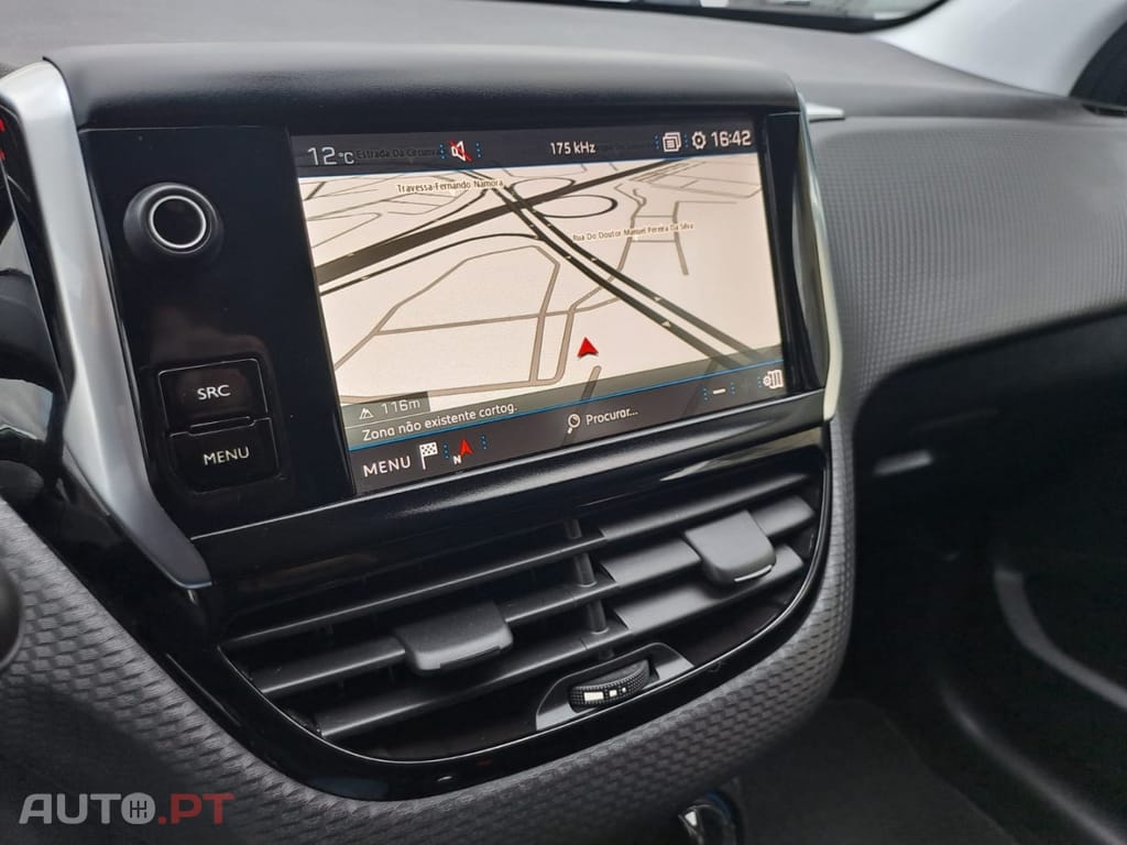 Peugeot 208 1.2 PureTech Signature