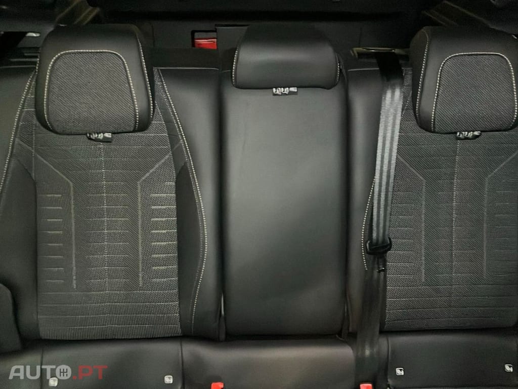 Peugeot 3008 1.2 Hybrid Allure e-DCS6