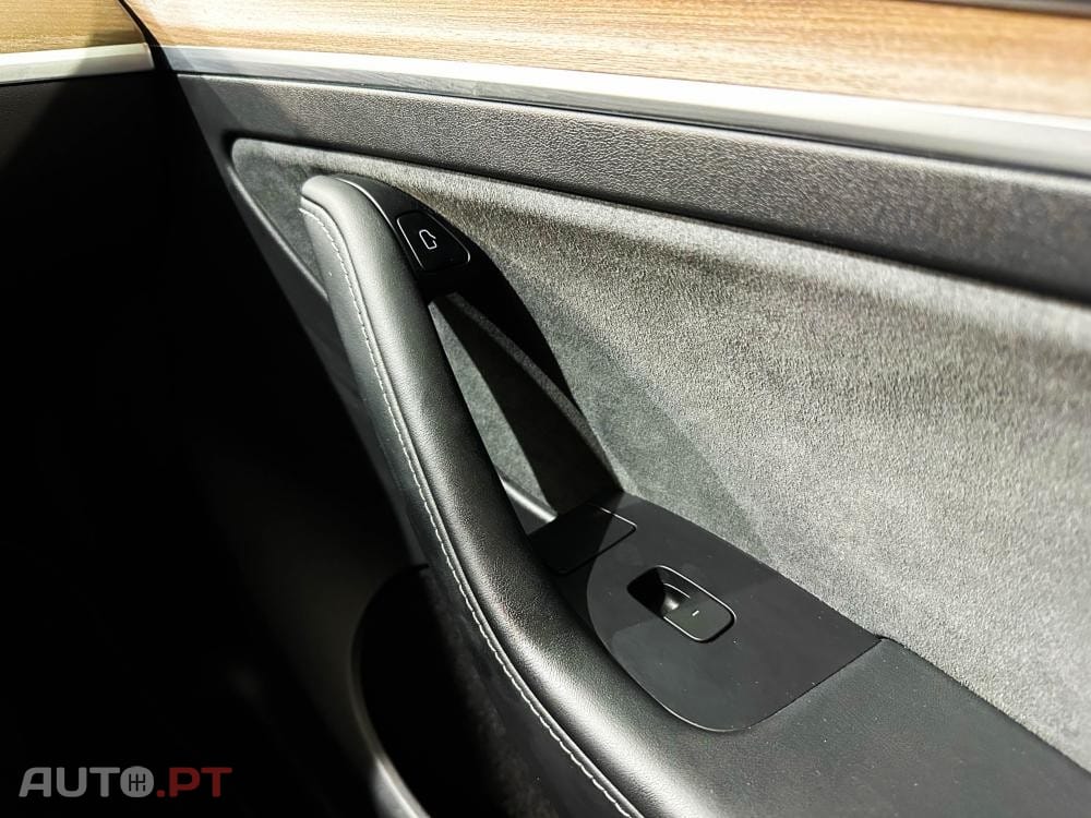 Tesla Model Y Long Range Dual Motor AWD