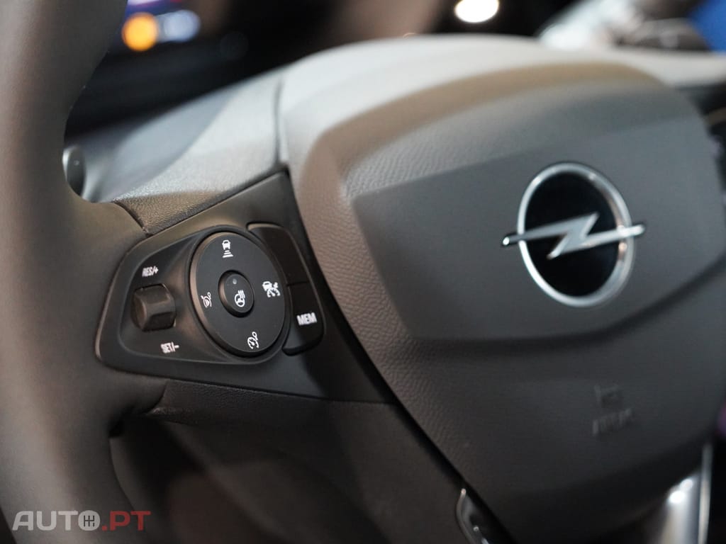 Opel Corsa 1.2 T Hybrid GS eDCT