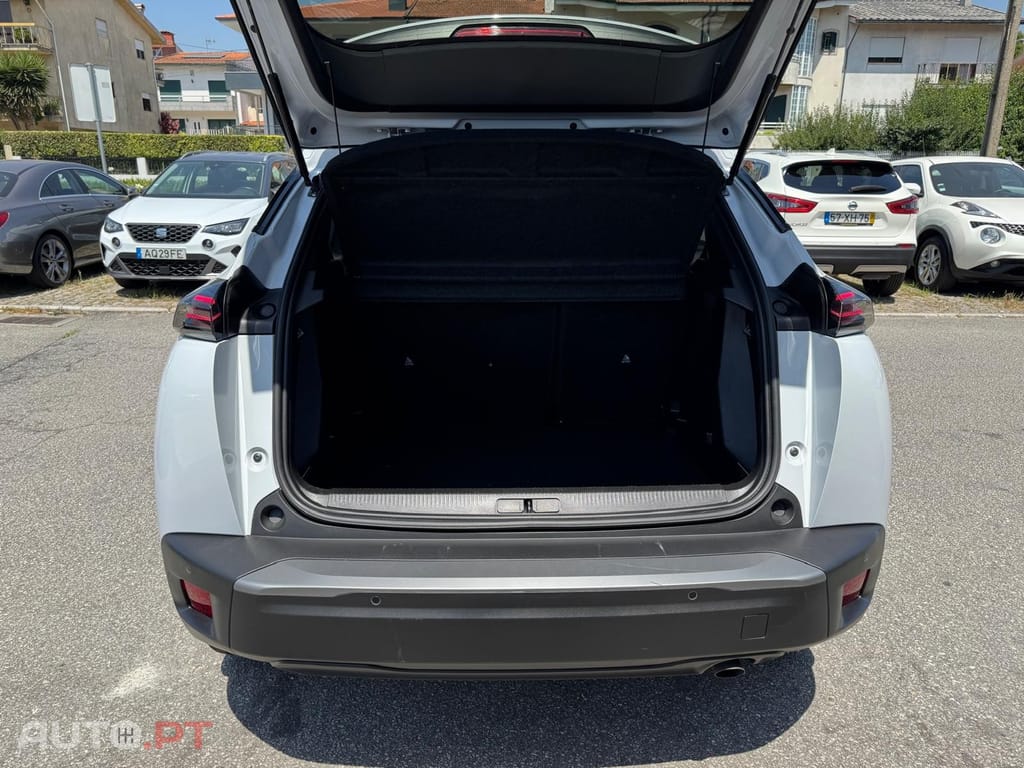 Peugeot 2008 1.2 PureTech Allure Pack