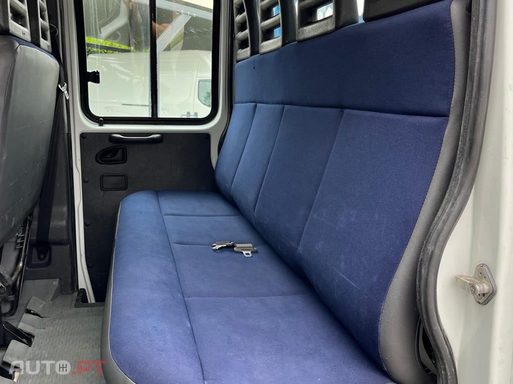 Iveco Daily 3.0  BASCULA / 7 LUGARES