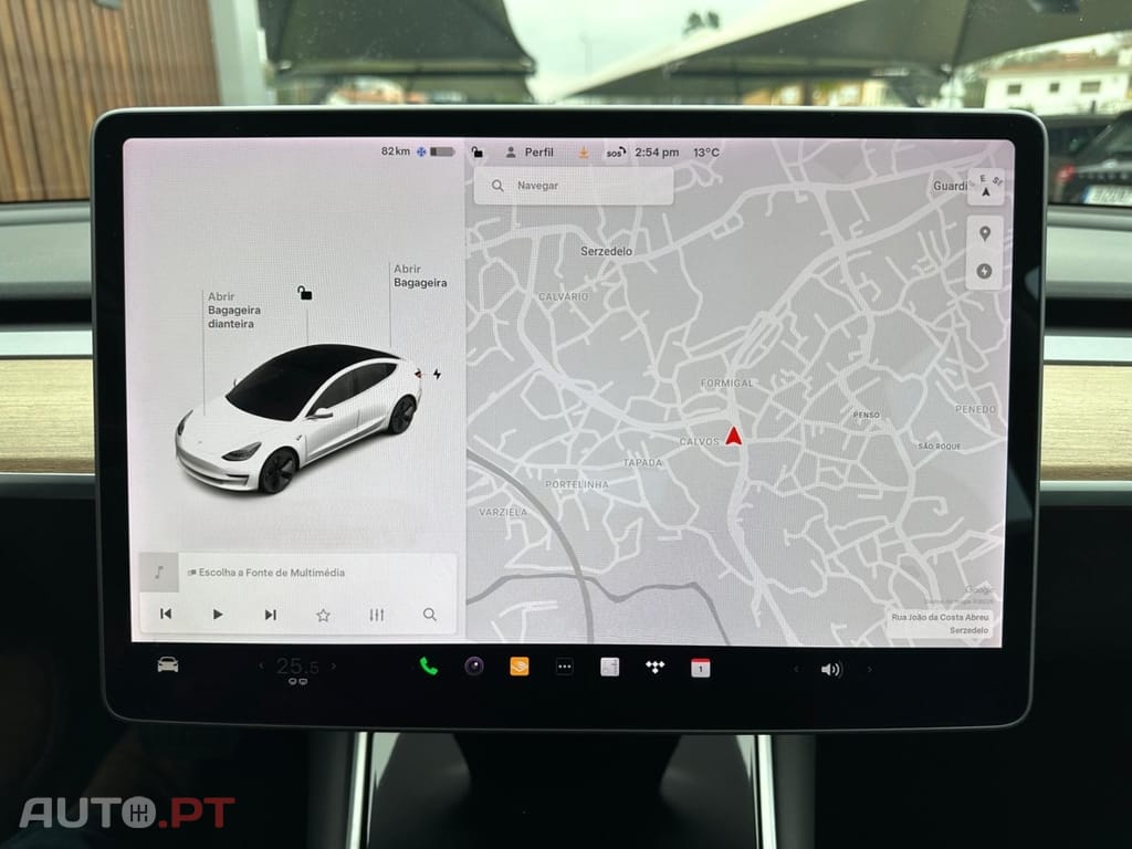 Tesla Model 3 Long-Range RWD
