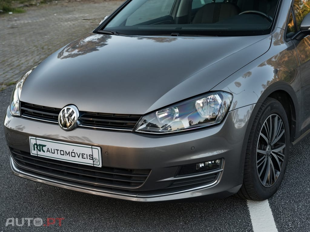 Volkswagen Golf 1.6 TDi BlueMotion Confortline