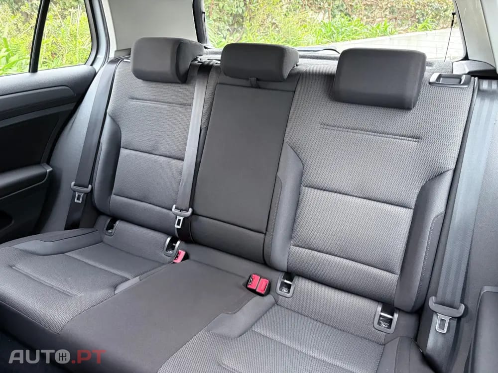 Volkswagen Golf 1.0 TSI Confortline